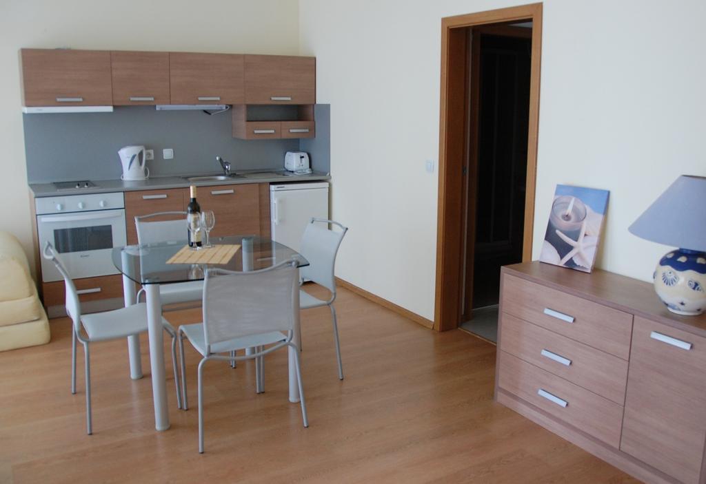 Excelsior Aparthotel Napospart Szoba fotó